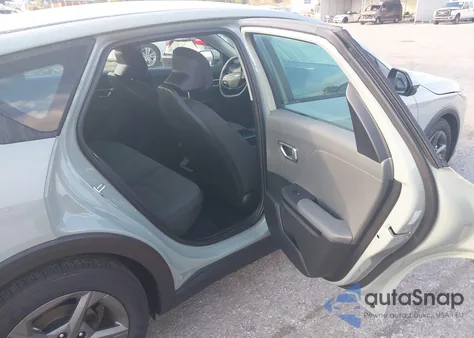 2025 Kia K4 Lxs из США, поврежденный, VIN 3KPFT4DEXSE102463